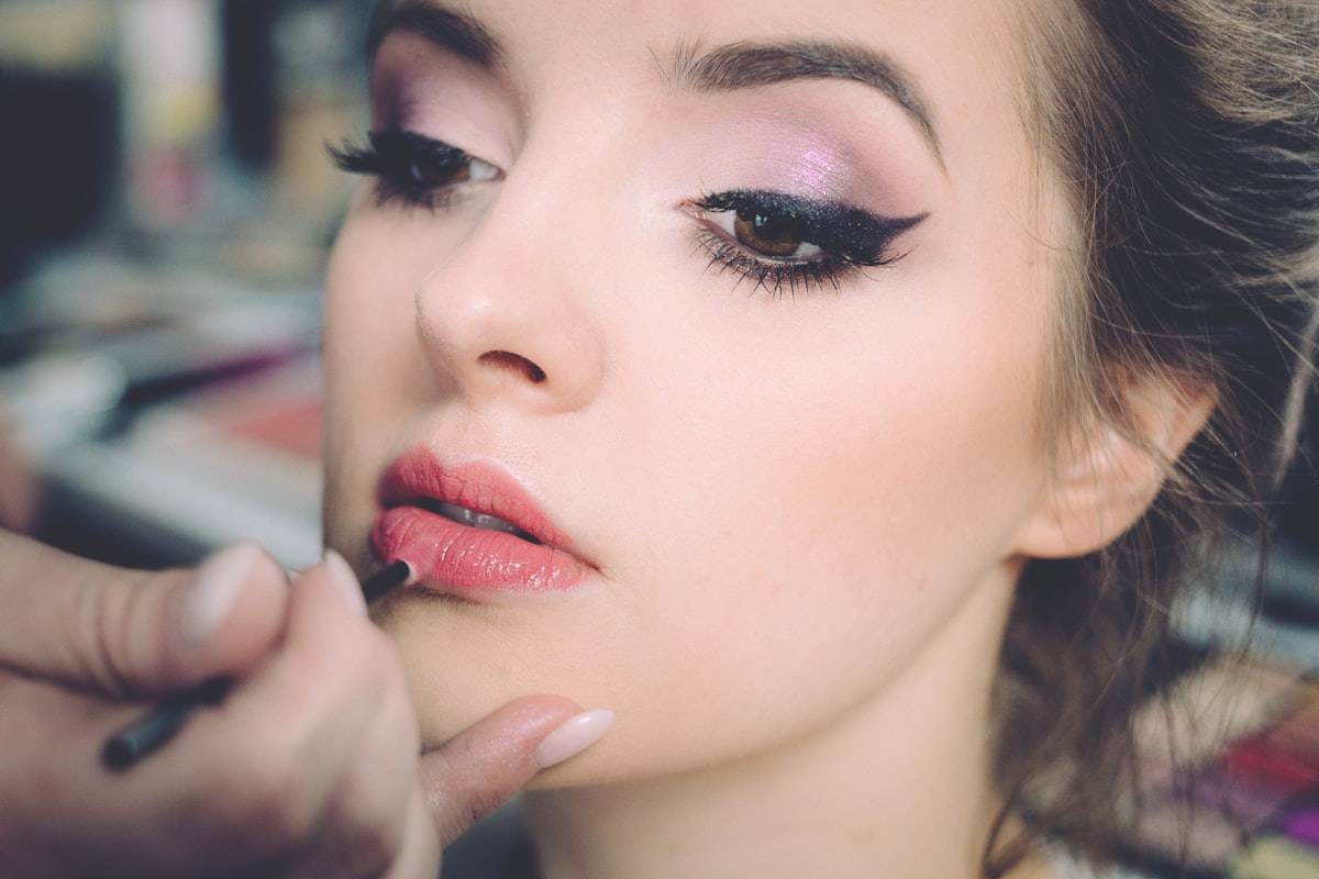 Maquilladora de núvia a Barcelona amb pell lluminosa i acabat natural